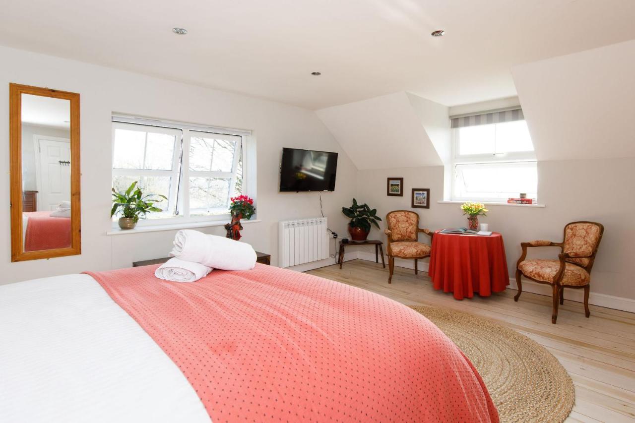 Apartamento Woodfield Wellbeing Oving Exterior foto